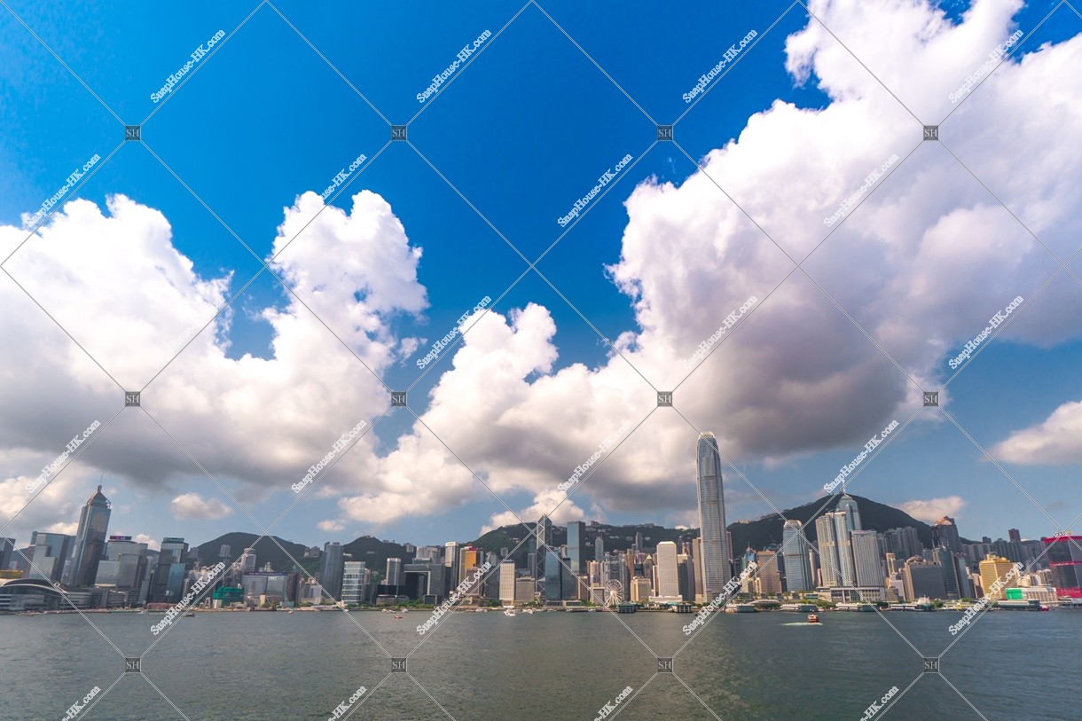 尖沙咀から見るセントラル（中環）～湾仔(灣仔)の高層ビル群の風景