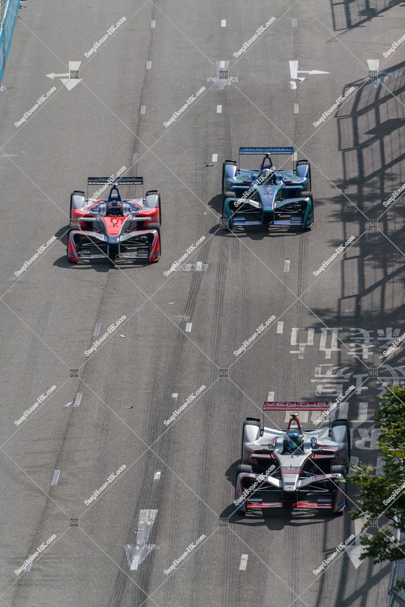 香港フォーミュラ（HK Formula E） コースを走行するF1カー