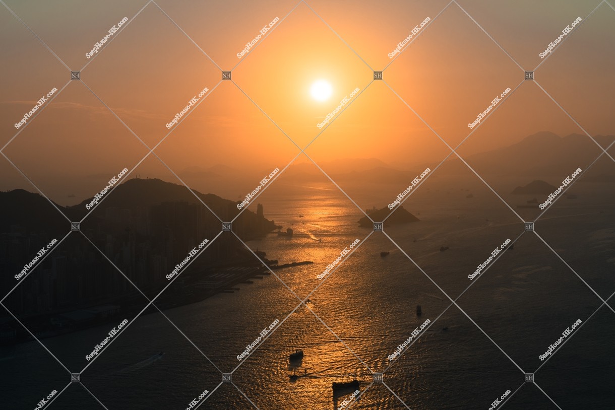 日没前の香港島・西湾付近の風景 [横向き]