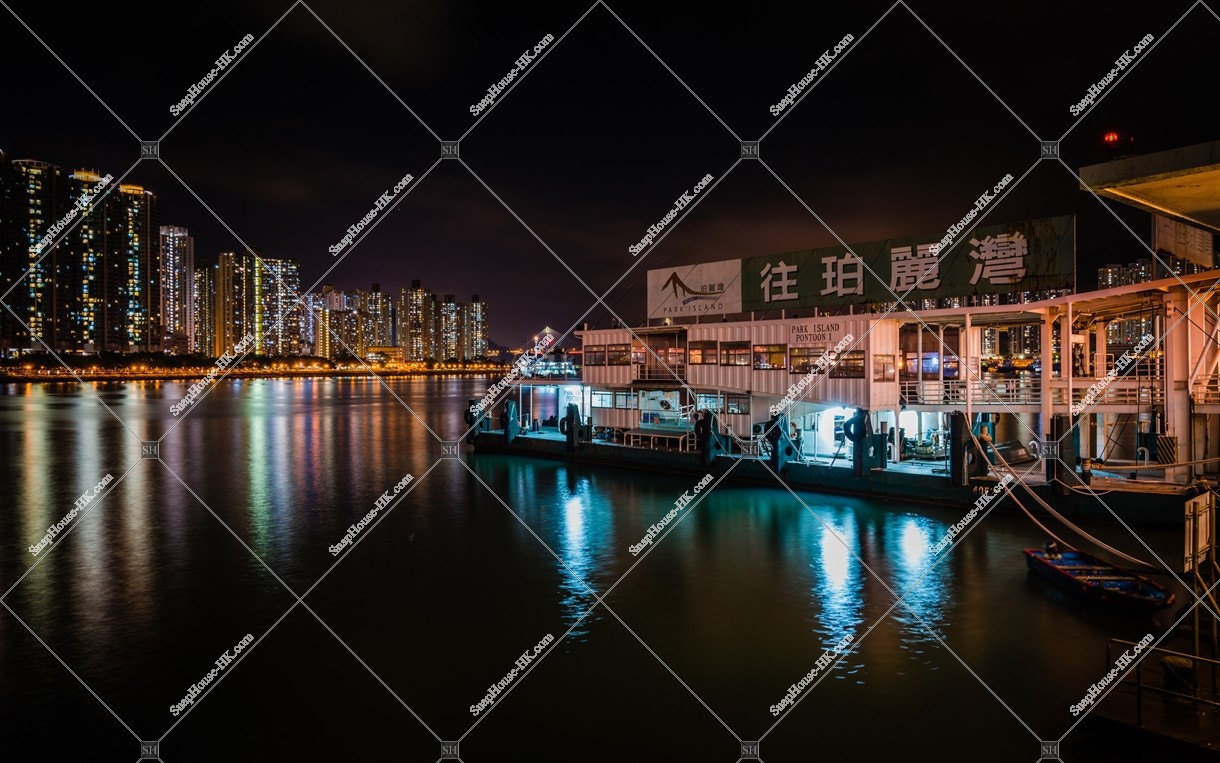 荃灣渡輪碼頭の夜景