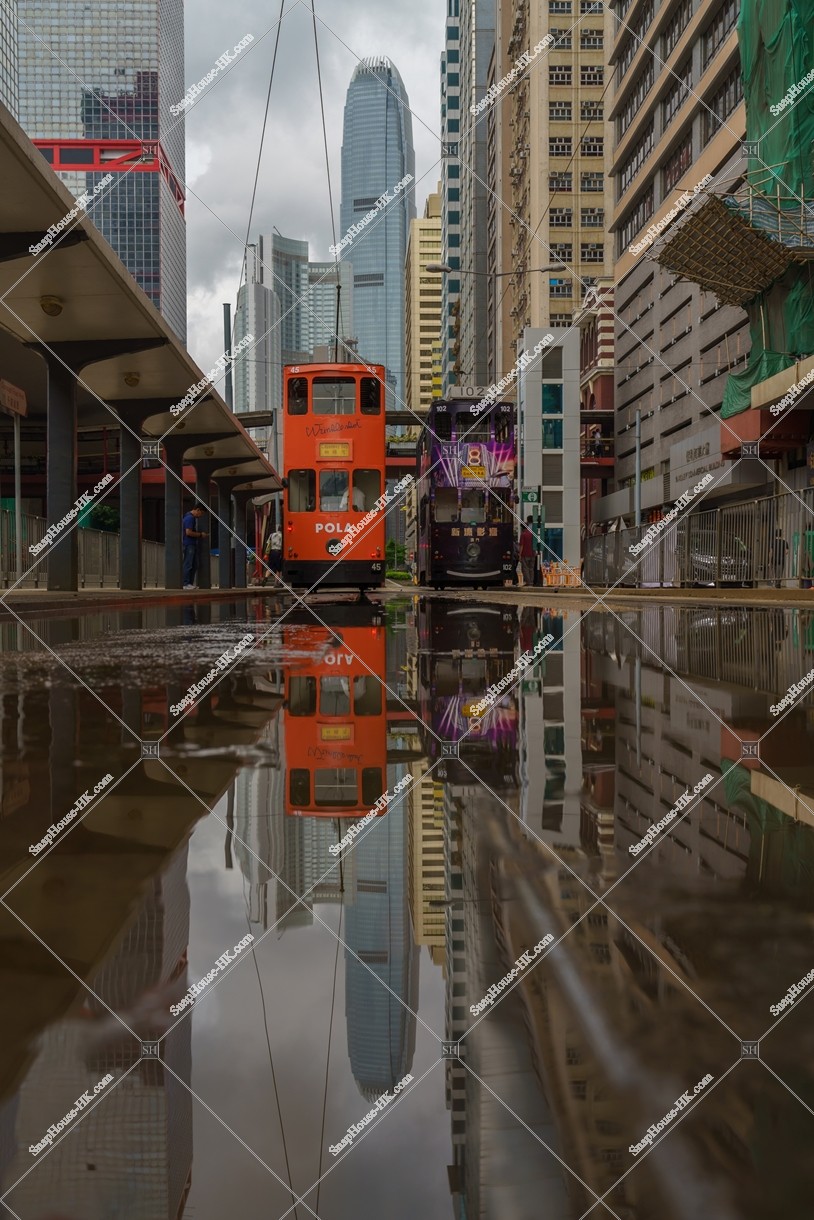 上環 水に反射する街と香港トラム その②