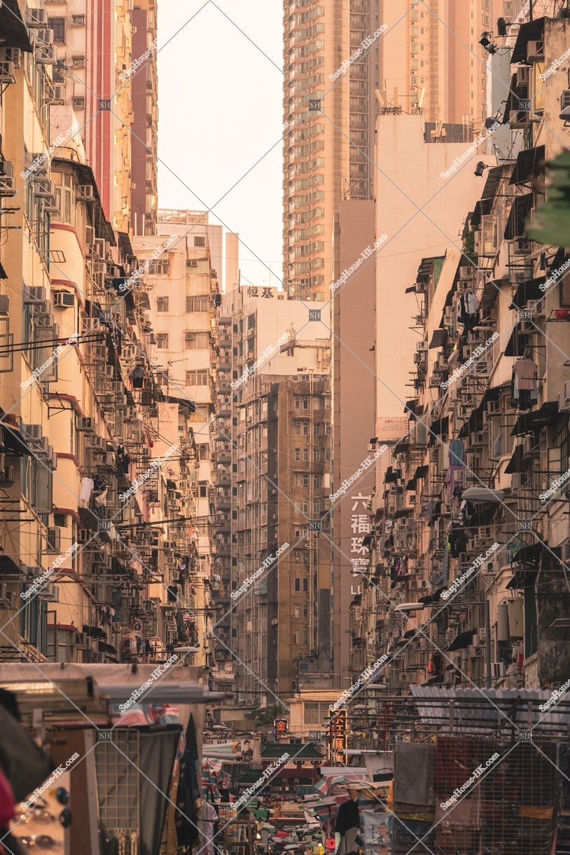 佐敦 廟街のナイトマーケットの夕方の風景 その③