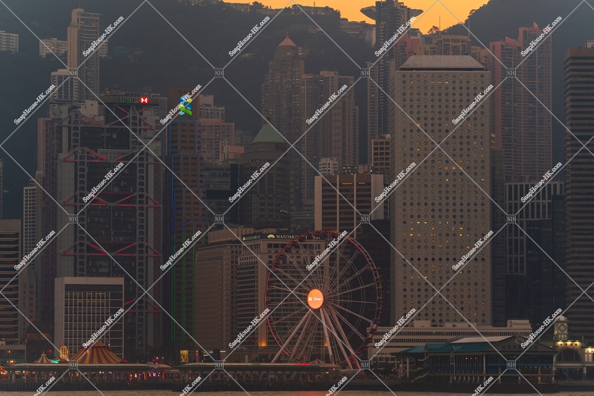 尖沙咀から見る夕方のセントラル（中環）の高層ビル群 その④