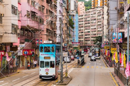 筲箕灣の街並みと香港トラム その①
