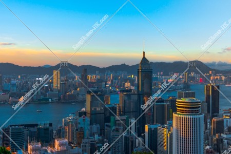 湾仔(灣仔)の高層ビル群の夕景 その②