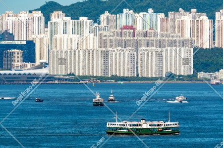 スターフェリー(天星小輪)と藍田の風景