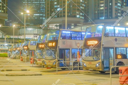 夜の佐敦臨時巴士總站(渡華路) その③