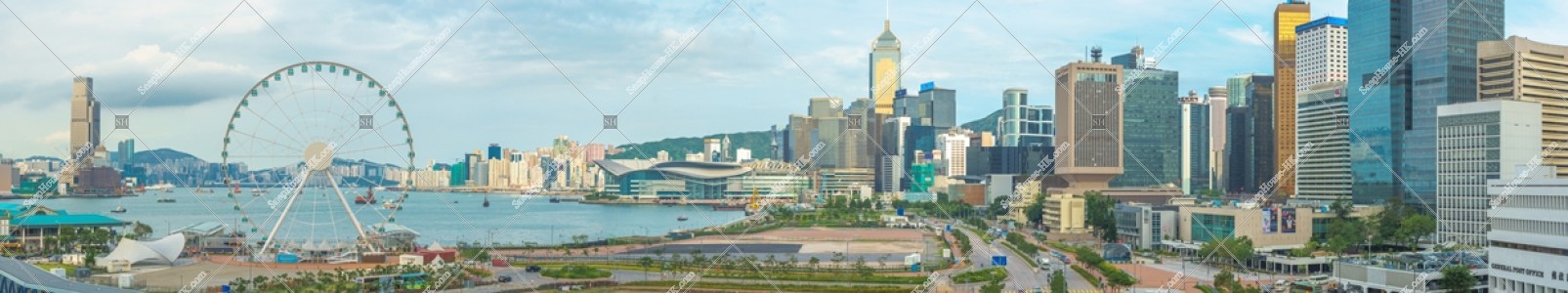 香港観覧車と湾仔(灣仔)及びセントラル(中環)の高層ビル群のパノラマ風景 その③
