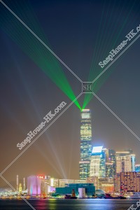 シンフォニー・オブ・ライツ 九龍半島のレーザーショーの様子
