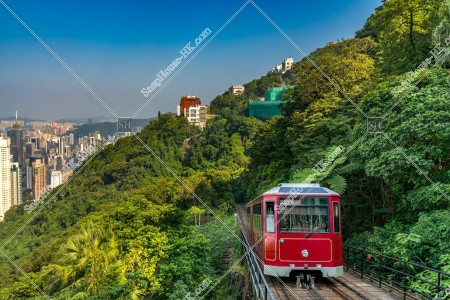 香港島の風景とヴィクトリア・ピーク（山頂）の山道を走るピークトラム その①