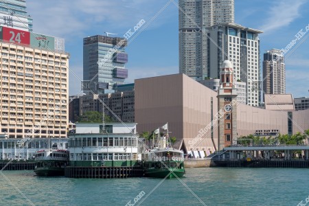 尖沙咀 スターフェリー乗り場と時計台