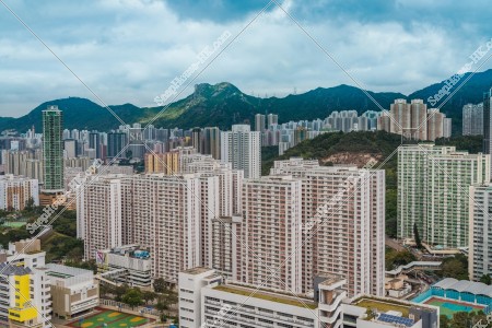 牛池灣のマンションと獅子山 その⑤