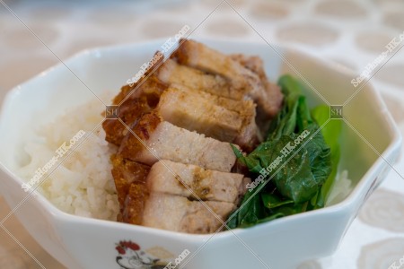 飲茶 脆皮燒腩飯