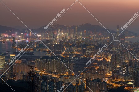 飛鵝山から見る日没後の香港の風景