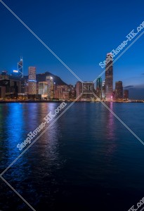 セントラル(中環)の高層ビル群の夜景 その③