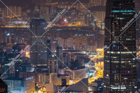 ヴィクトリア・ピークから見る国際金融中心第二期（ifc2)と九龍の深夜の夜景 その②