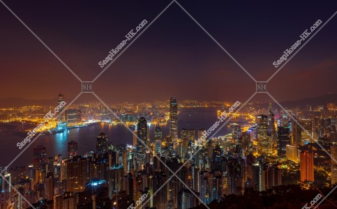 ヴィクトリア・ピークから見る香港の深夜の夜景 その③