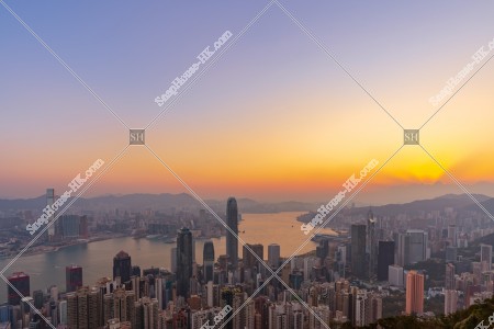 ヴィクトリア・ピークから見る香港の日の出の風景 その②