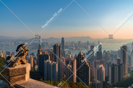 ヴィクトリア・ピークから見る香港の早朝の風景 その④