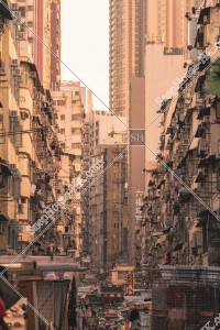 佐敦 廟街のナイトマーケットの夕方の風景 その③