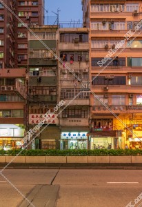 油麻地 彌敦道（ネイザンロード）の夕方の街並み その⑧