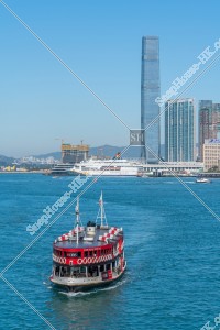 スターフェリー(天星小輪)と西九龍の風景
