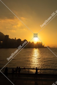 夕日と香港島の高層ビル群 その③