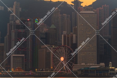 尖沙咀から見る夕方のセントラル（中環）の高層ビル群 その④