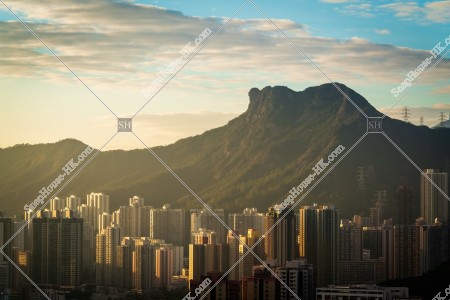 夕方の獅子山と黃大仙のマンション群 その①