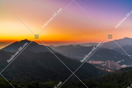 夕方の筆架山と金山