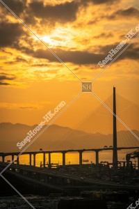 夕陽と昂船洲大橋（ストーンカッターズ橋） その①