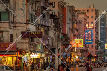 九龍城の夕方の街並みと看板 その⑬