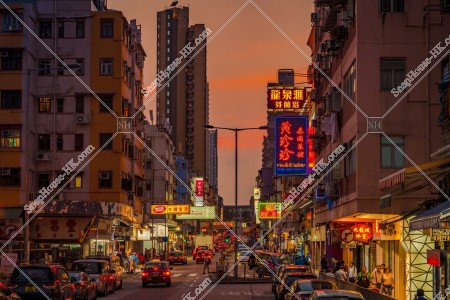 九龍城の夕方の街並みと看板 その⑱