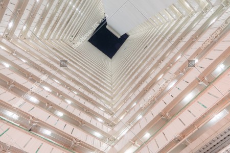 夜の古いマンション その⑦