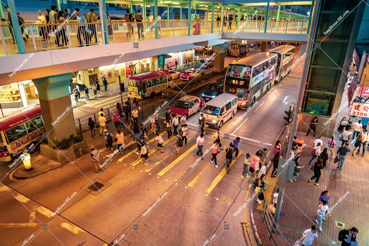 Street view of Mong Mok in the evening, No.1