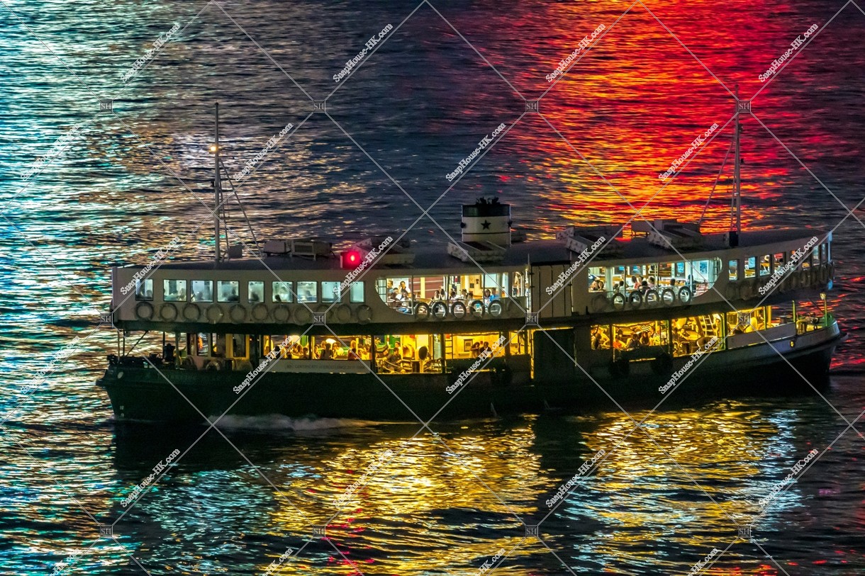 Star Ferry at night, No.1