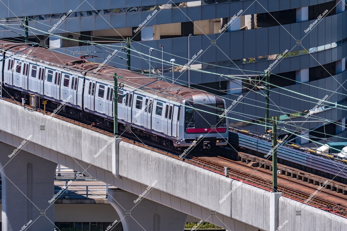 A moving train, MTR Tsuen Wan Line, No.1