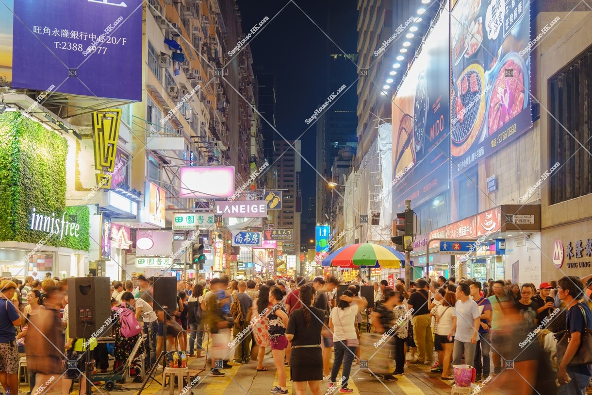 Street view of Mong Kok and crowd of people at night, No.4