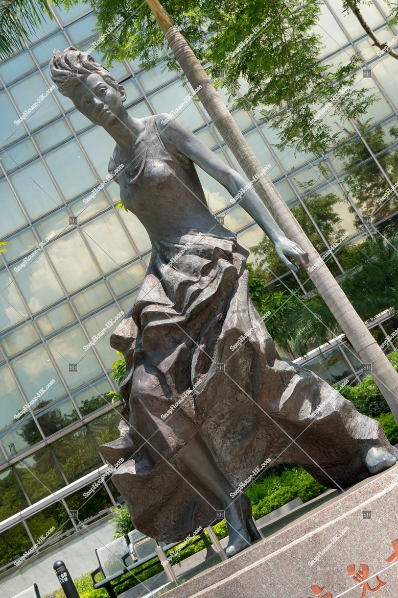 Bronze statue of Anita Mui, No.1