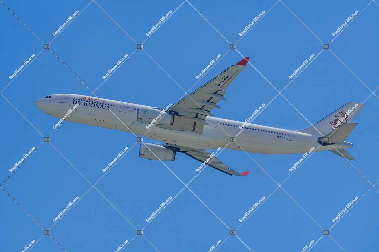 Cathay Dragon Airplane, No.1