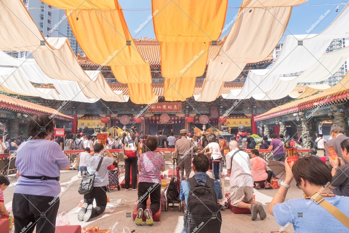 The Main Altar(黃大仙師寶殿) at Wong Tai Sin Temple, No.3