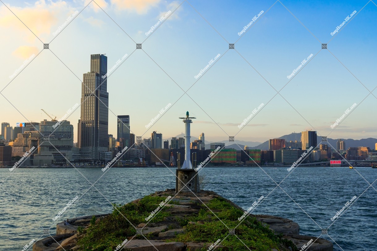 The lighthouse of Causeway Bay and the View on the east side of Tsim Sha Tsui [Landscape]