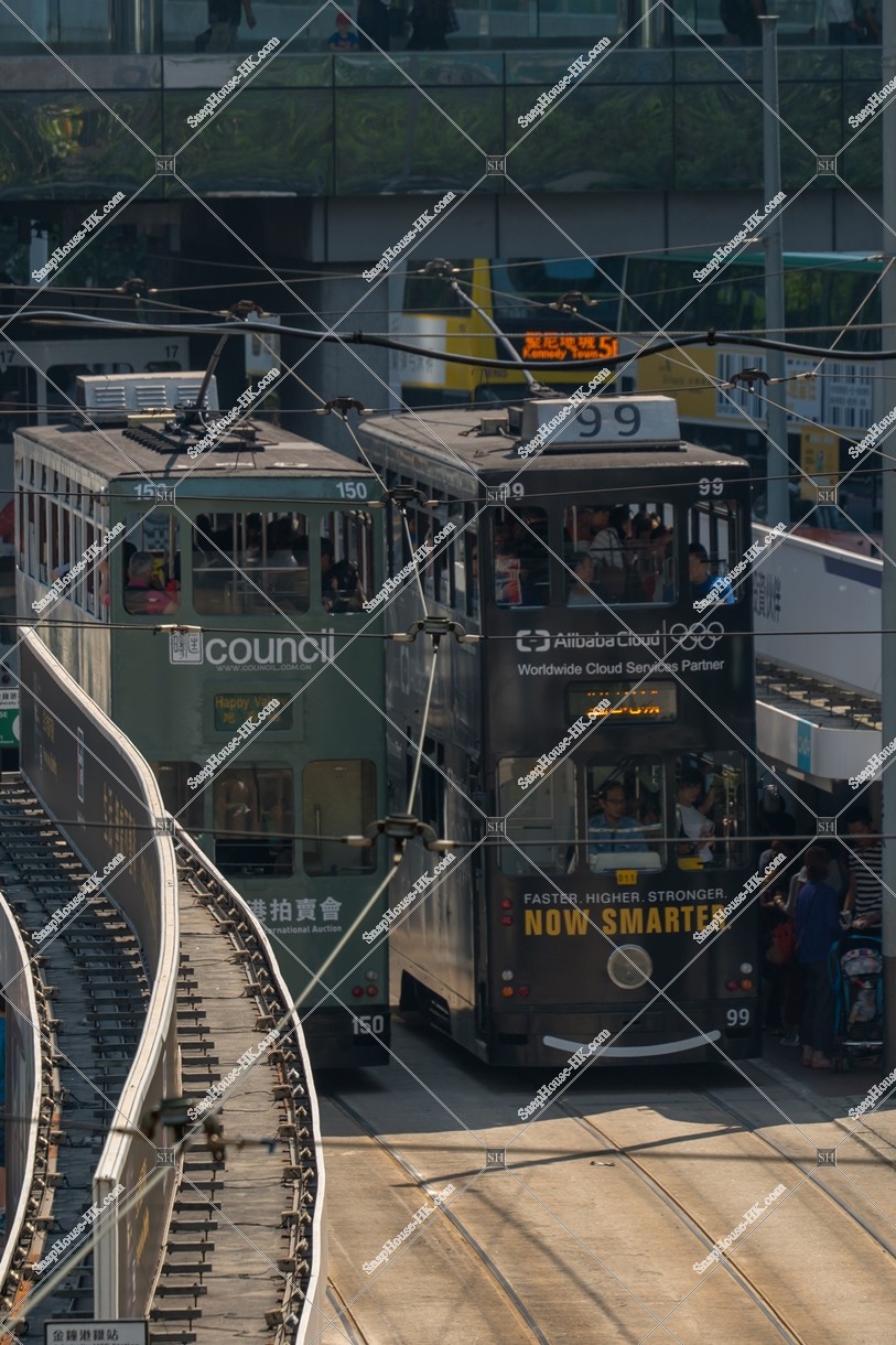 The Hong Kong Tramway passing through the station of Admiralty