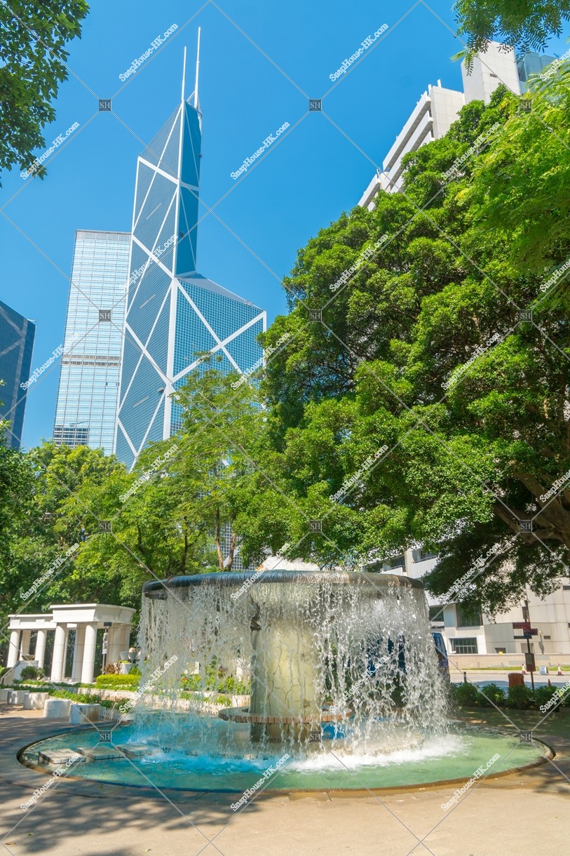 Fountain of Hong Kong Park and the Bank of China Building 