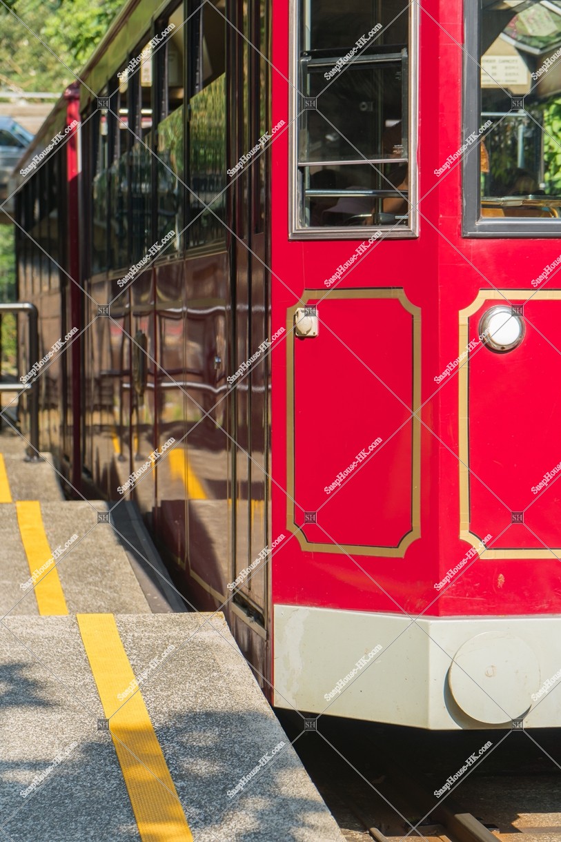 Peak Tram seen in a short distence