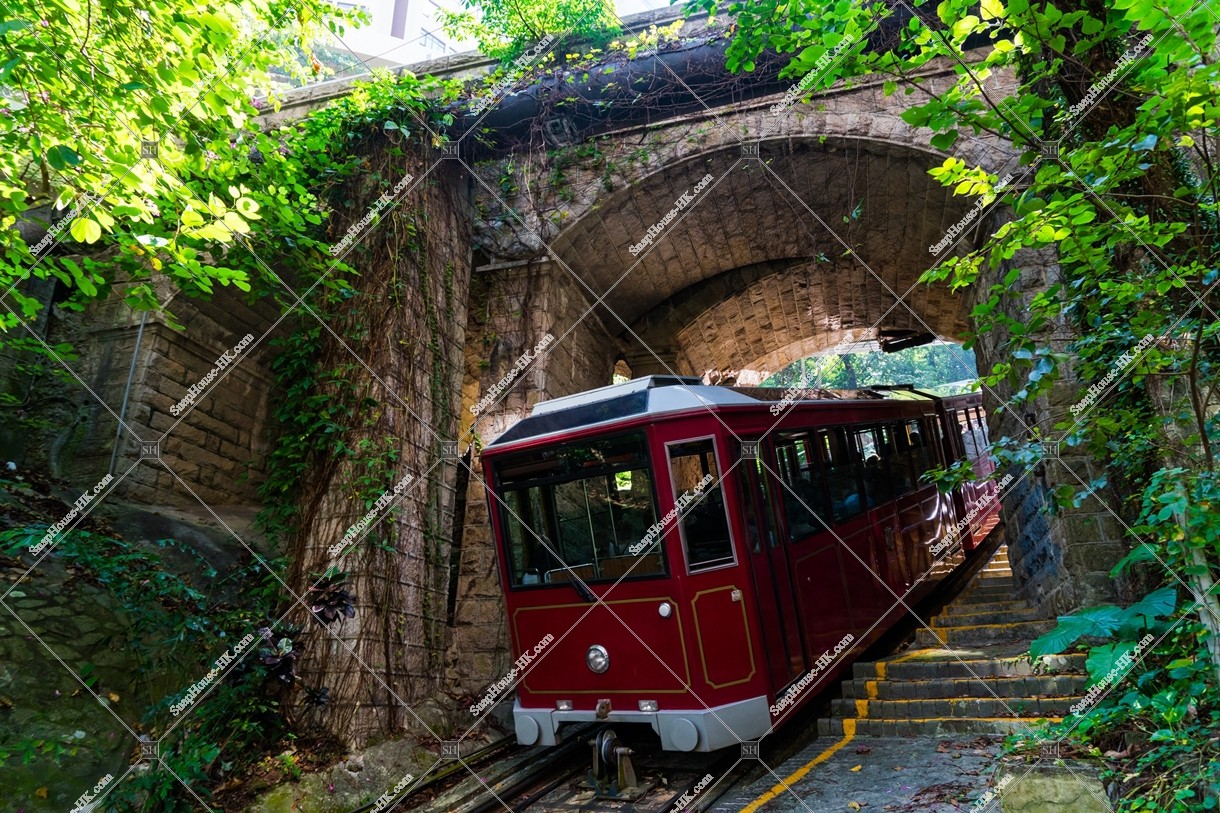 Peak Tram passing through the old tunnel