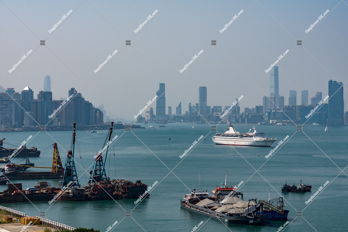 View from Yau Tong to Kwun Tong, Hong Kong Island and Kowloon Peninsula