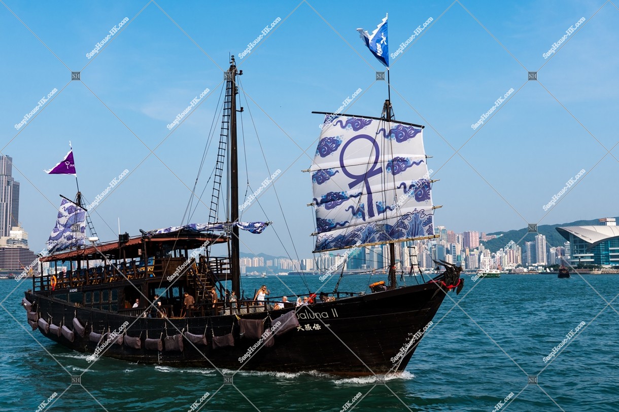 Aqualuna II [Landscape] ②