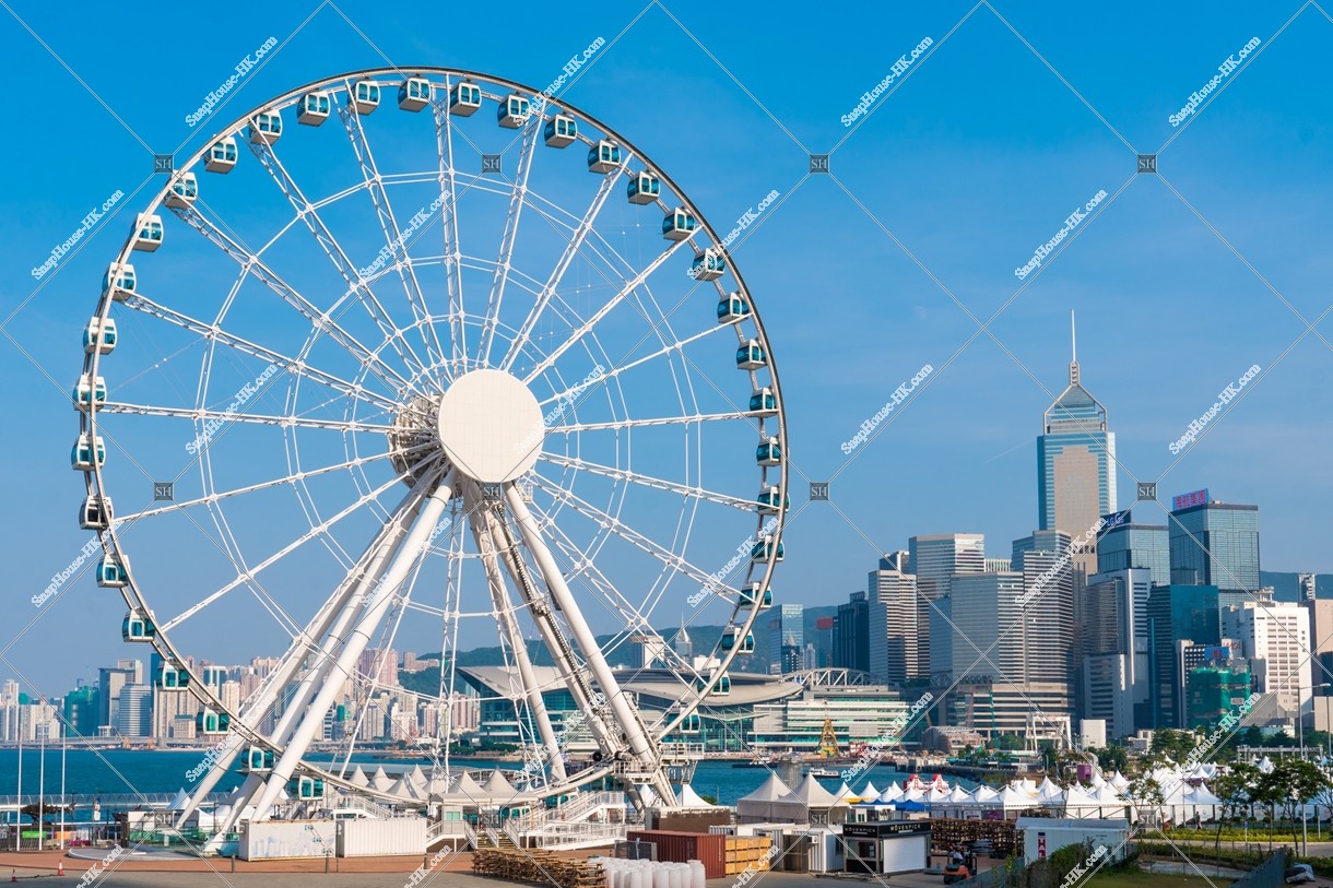 Hong Kong Observation Wheel and the high-rise buildings of Wan Chai  [Close-up photograph]⑥