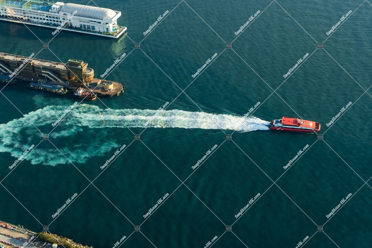 Turbojet departing from China Ferry Terminal